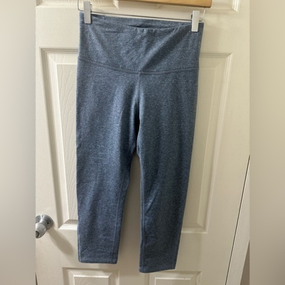 Old Navy Blue Active Cozecore Cropped Leggings Size Medium